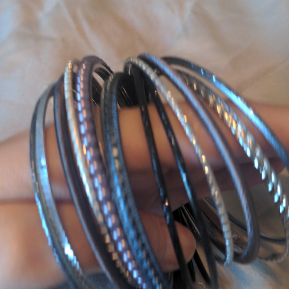 Target bangle bracelet set - Picture 3 of 6